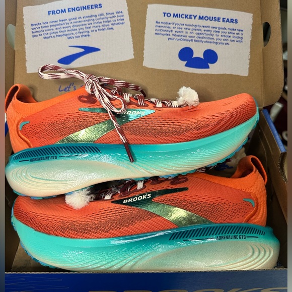 Brooks RunDisney Moana Running Shoes Women Size 8 Adrenaline GTS 25 Limited NIB - Picture 2 of 16
